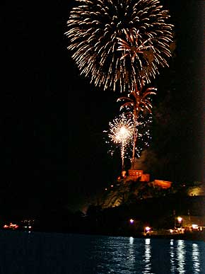 Rhine in Flames, castle Ehrenbreitstein near Koblenz, Coblence on the Rhine river, 2000-12-08-74-ehrenbreitstein-200, � 2000 WHO