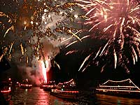 Firework Rhine in Flames St. Goar 2000-09-16-72-st-goar-200, © 2000 WHO