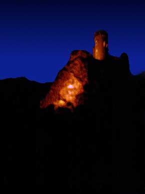 Burg Rheinstein gegenber von Assmannshausen beim Feuerwerk zu Rhein in Flammen,  1999, Foto 30, WHO